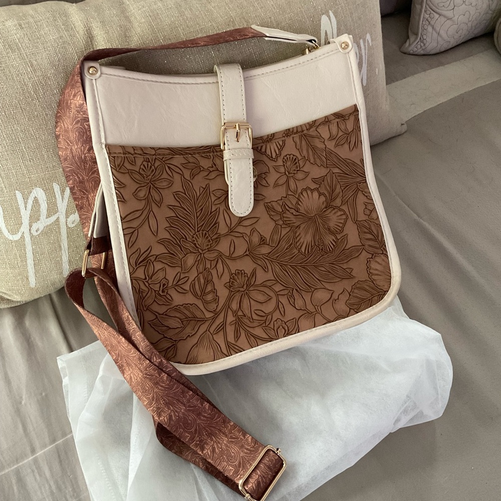 Crossbody purse.
